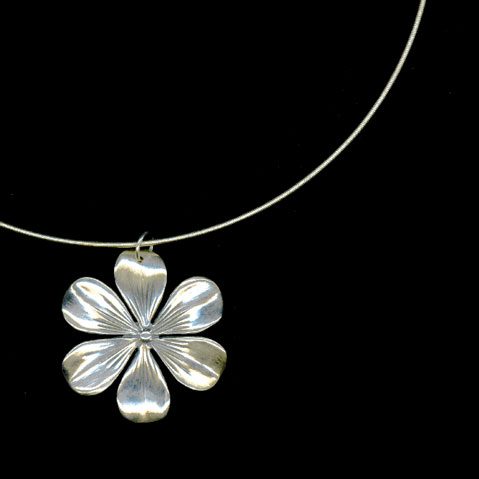 Large Daisy Necklace